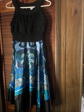 Sleeveless Black & Blue Patterned A-Line Dress